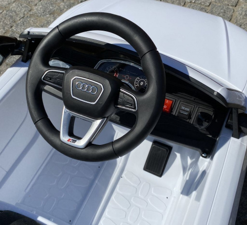 Детский электромобиль Audi Q8 RS